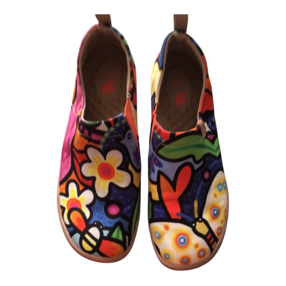 Women’s Artistic Canvas  UIN Slip-On Shoes 9.5
